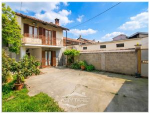 VINOVO CENTRO: CASA INDIPENDENTE CON CORTE PRIVATA