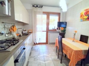 COSTRUZIONE 2007 - TRILOCALE CON DOPPIA ESPOSIZIONE