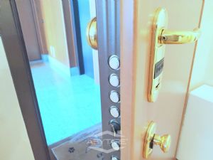 COSTRUZIONE 2007 - TRILOCALE CON DOPPIA ESPOSIZIONE