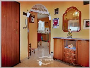 QUADRILOCALE VENDESI CON BOX VIA ROVEDA 13 TORINO