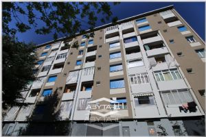 QUADRILOCALE VENDESI CON BOX VIA ROVEDA 13 TORINO