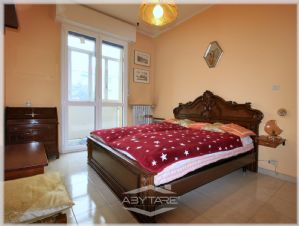 QUADRILOCALE VENDESI CON BOX VIA ROVEDA 13 TORINO