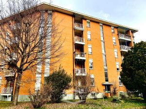 4 locali vendita Orbassano Via di Nanni 16