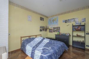 VILLA A SCHIERA CON GIARDINO E AMPIO BOX AUTO