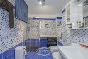 VILLA A SCHIERA CON GIARDINO E AMPIO BOX AUTO