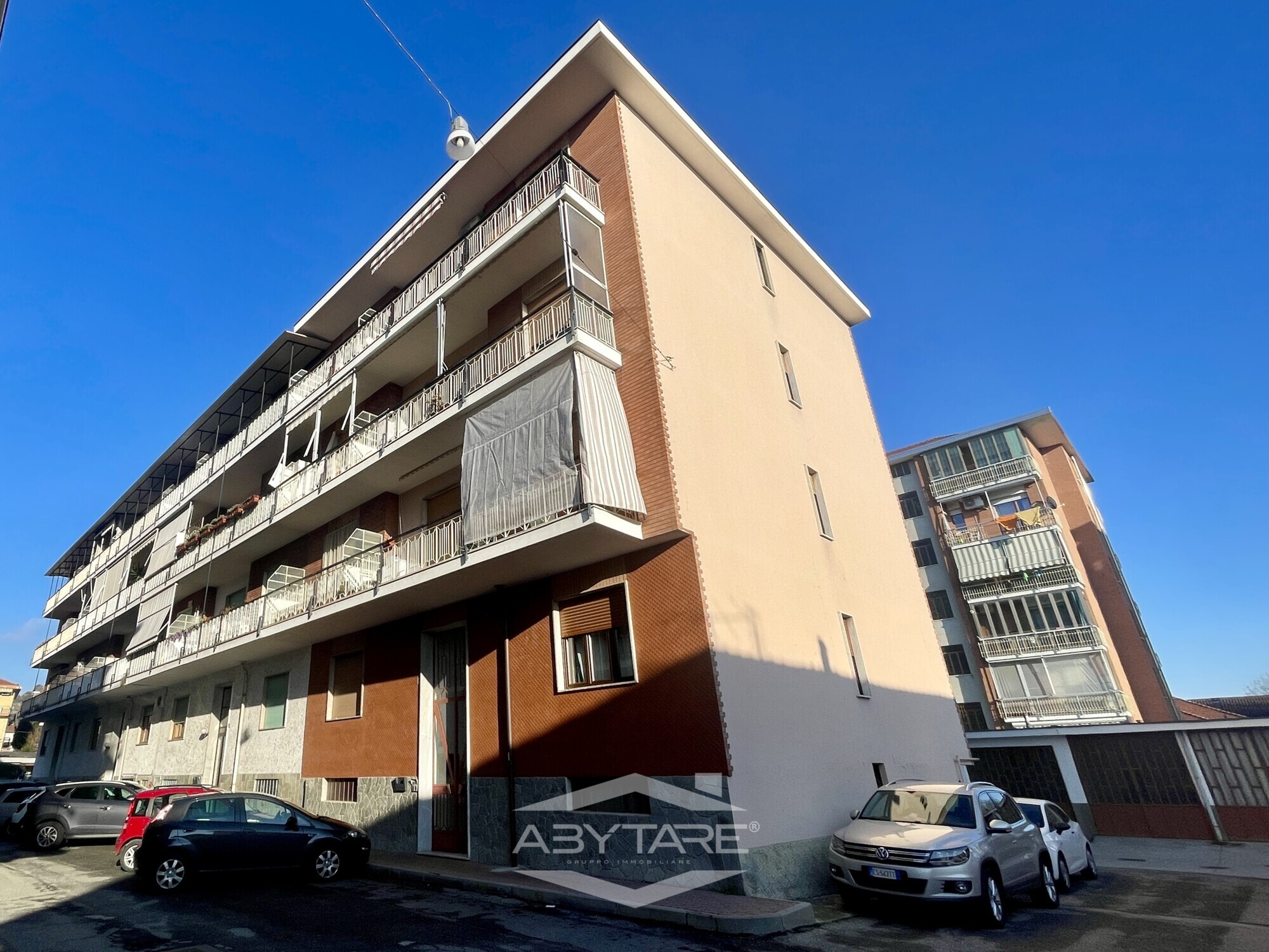 2 locali vendita Moncalieri Strada Genova 82