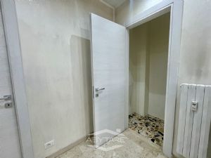 2 locali vendita Moncalieri Strada Genova 82