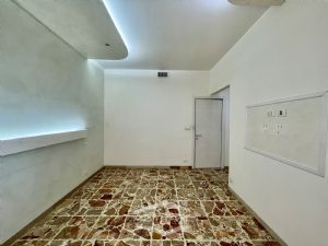 2 locali vendita Moncalieri Strada Genova 82