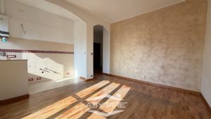 Appartamento trilocale con box auto