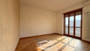 Appartamento trilocale con box auto