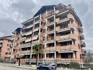 2 locali affittasi Moncalieri Strada Genova 255