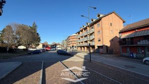 Box auto doppio in vendita