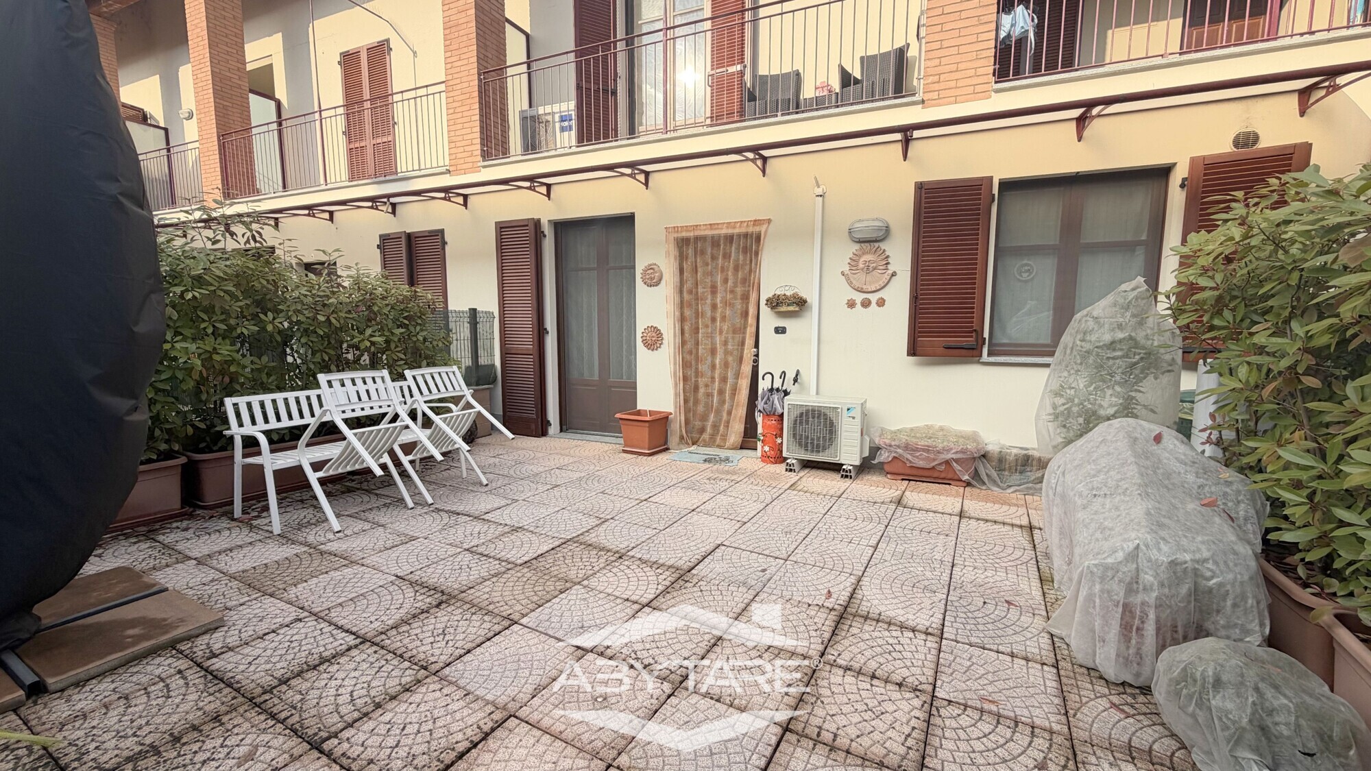 Appartamento piano terra con cortile privato
