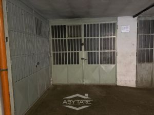 AMPIO BOX AUTO SINGOLO CON LOCALE DEPOSITO