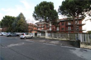 BEINASCO IN VENDITA TRILOCALE CON BOX LIBERO SUBITO