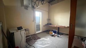 Capannone artigianale con soppalco e area esterna