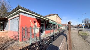 Immobile indipendente con attivita' di ristorazione e abitazione