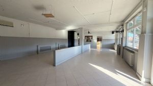 Immobile indipendente con attivita' di ristorazione e abitazione