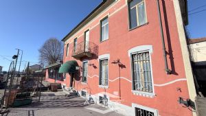 Ex struttura ricettiva con conversione in abitazione