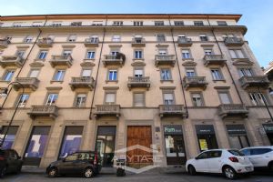 Trilocale signorile in vendita Torino Centro