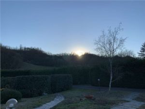 VILLA CON PISCINA E CAMPO DA TENNIS A POCHI MINUTI DA ASTI