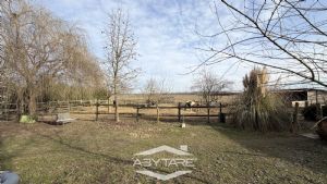 Terreno industriale di 4000 mq con magazzino.