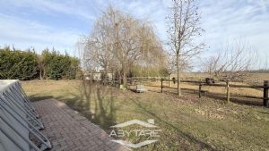 Terreno industriale di 4000 mq con magazzino.