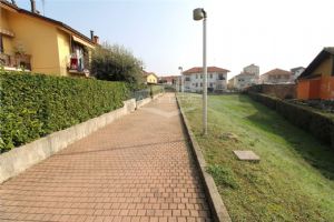 BEINASCO CENTRO IN VENDITA TRILOCALE SU DUE LIVELLI