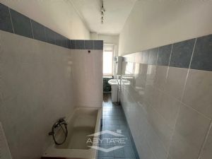 Trilocale di ampia metratura Via Colombo Nichelino