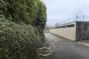 VILLA A SCHIERA CON GIARDINO E BOX