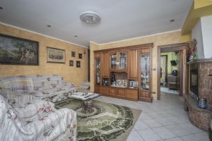 VILLA A SCHIERA CON GIARDINO E BOX