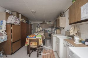 VILLA A SCHIERA CON GIARDINO E BOX