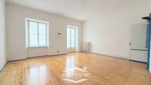 Appartamento di ampia metratura in zona centrale a Carignano