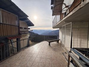 Casa indipendente vendita Frazione Chiaves