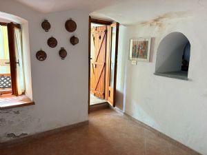 Casa indipendente vendita Frazione Chiaves