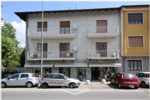 2 locali vendita Moncalieri Strada Genova