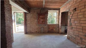 Cascina panoramica in fase di ristrutturazione – progetto unico alle porte di Asti a Valmanera