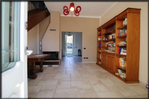 DIMORA STORICA RISTRUTTURATA CON PARCO E TERRAZZO