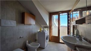 NORD ULTIMO PIANO CON MANSARDA ABITABILE E RISCALDAMENTO AUTONOMO