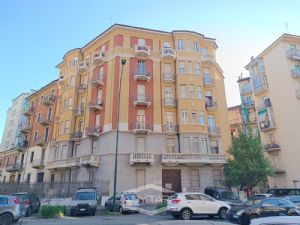 GRAZIOSO ATTICO IN ZONA OSPEDALI