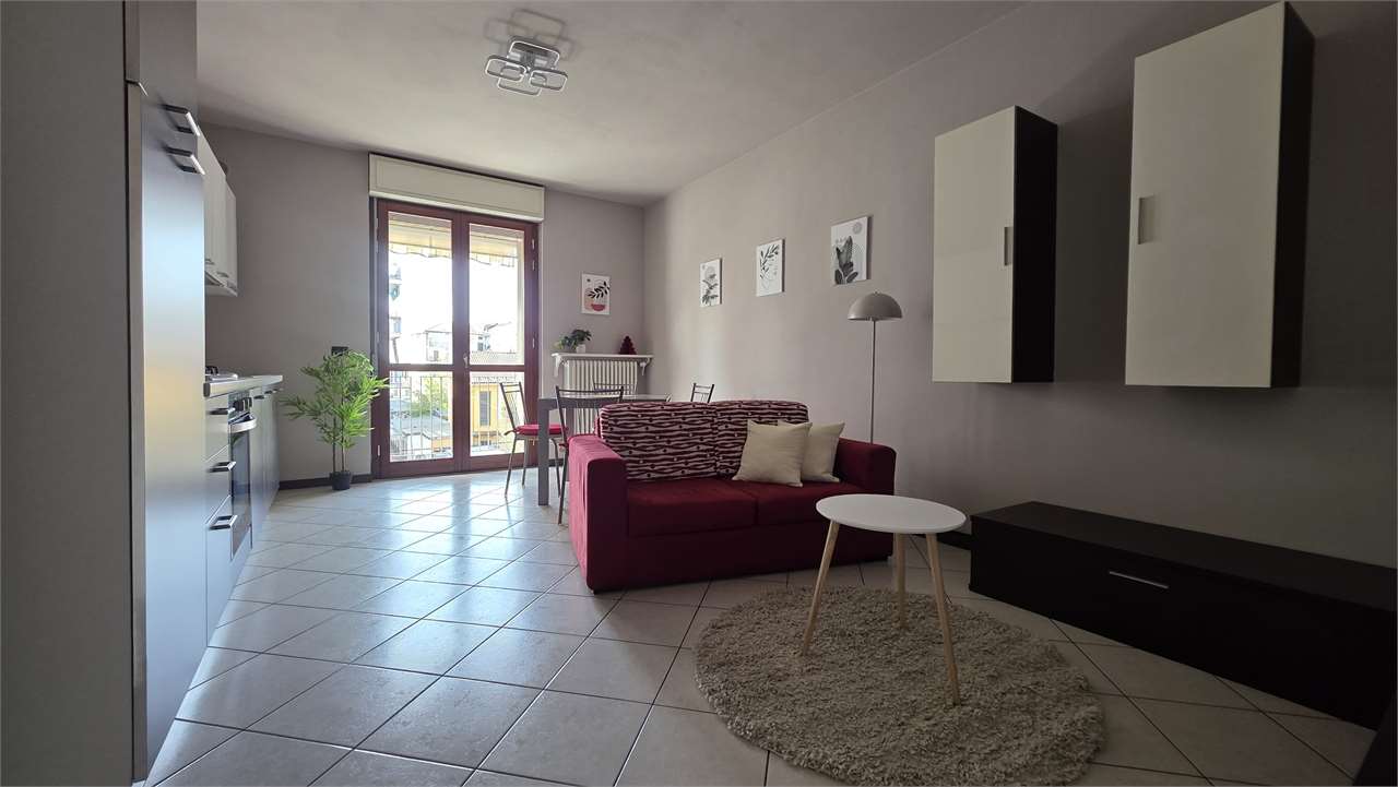 BILOCALE MODERNO CON BOX AUTO