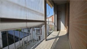 BILOCALE MODERNO CON BOX AUTO