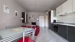 BILOCALE MODERNO CON BOX AUTO