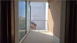 BILOCALE MODERNO CON BOX AUTO