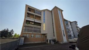 BILOCALE MODERNO CON BOX AUTO