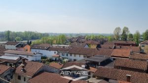 Appartamento quadrilocale con box auto