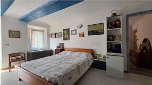 Cascina pronta da vivere in zona tranquilla