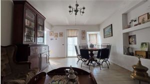 Cascina pronta da vivere in zona tranquilla