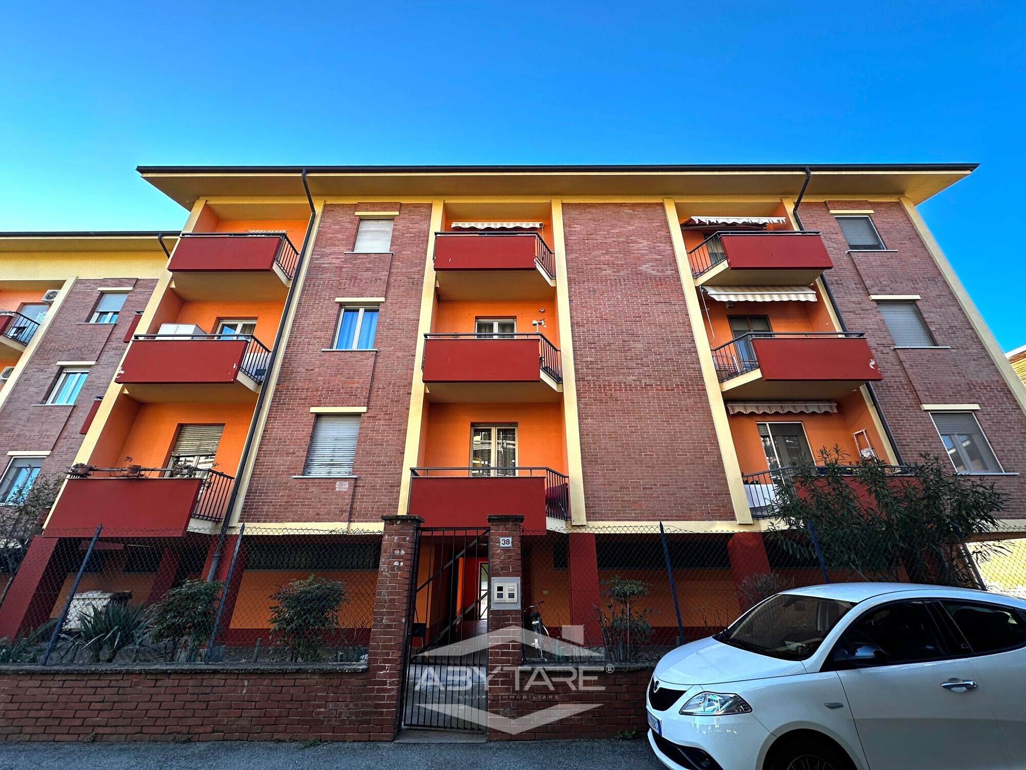 Quadrilocale con riscaldamento autonomo in palazzina recentemente rivista