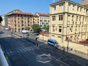 AMPIO QUADRILOCALE IN CONTESTO SIGNORILE